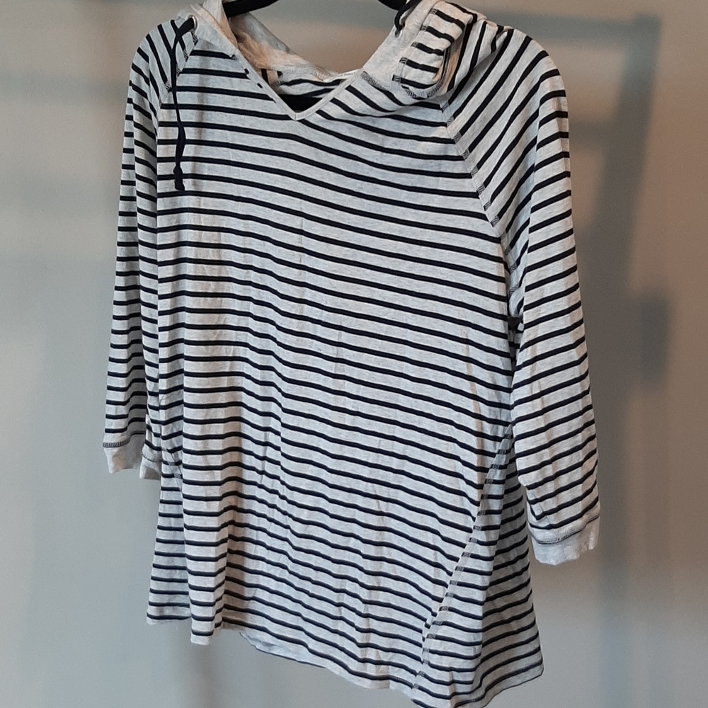 CJ Banks hoodie 3/4 sleeve shirt